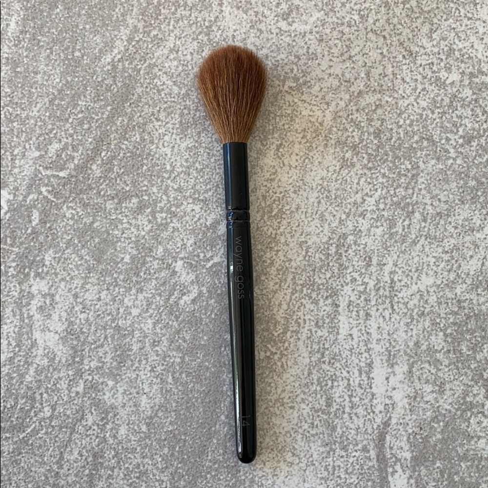 Wayne Goss 14 brush (powder/blush/bronzer/contour)